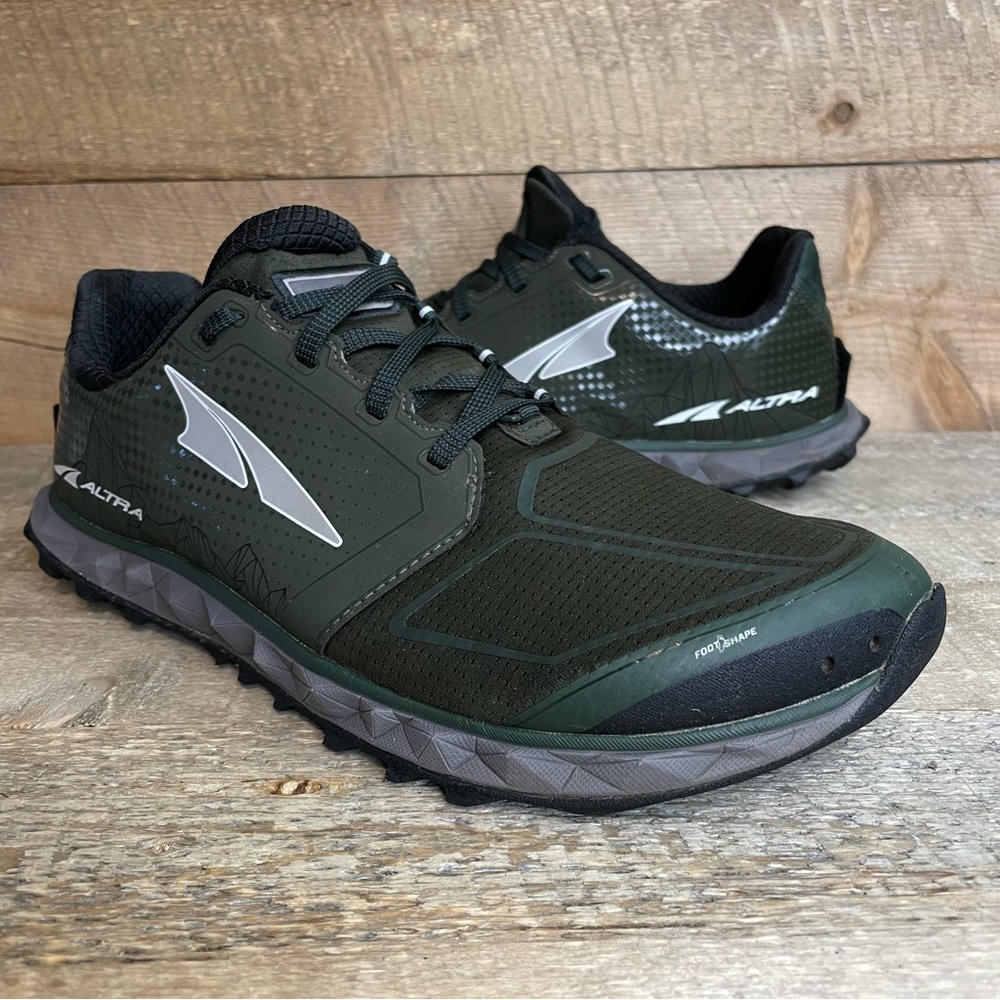 Altra Superior 4 Mens Trail Running Shoes Size 10.5 Green Gaiter Trap Foot Shape
